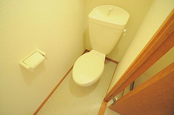 画像5:実際のトイレは設備・仕様が異なる場合がございます