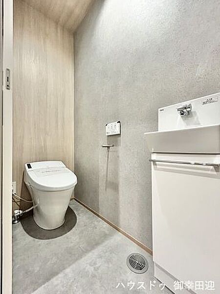 トイレを拡大表示