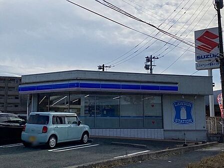 ローソン 熊本インター北店 510m