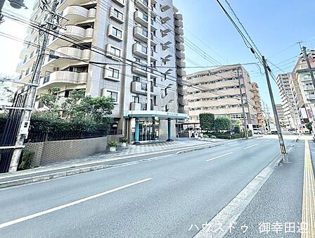 ■理想を叶える新しい暮らしの舞台■高いデザイン性と機能性を兼ね備えた住まい。ここで、家族の新しい物語が始まります。