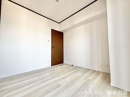 ■4.5帖洋室■心からリラックスできる静けさ、上質な眠りで、毎日をリセットします。明日への活力を養う空間です。