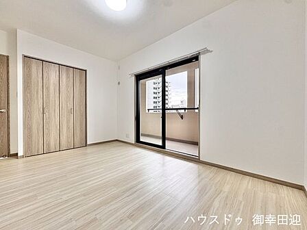 ■7帖洋室■心からリラックスできる静けさ、上質な眠りで、毎日をリセットします。明日への活力を養う空間です。