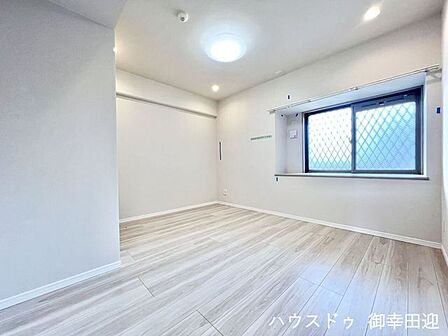 ■6.7帖洋室■心からリラックスできる静けさ、上質な眠りで、毎日をリセットします。明日への活力を養う空間です。