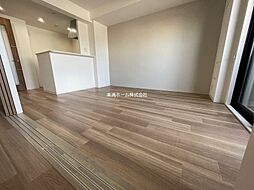 グランドール京都 501 5階1LDKのリビング/ダイニング