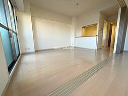 ベリエ茶五 201 3階1SLDKのリビング/ダイニング