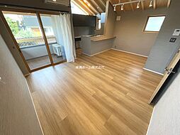 GOMON　MOMOYAMA S-102 2階2SLDKのリビング/ダイニング