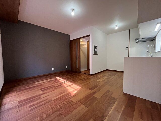 リビング/ダイニング 尼崎市御園3丁目22-33