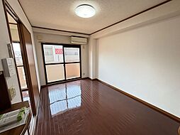 サンパレス新屋敷 0501 5階1LDKのリビング/ダイニング