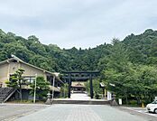 鹿児島県護国神社（350m）