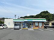 ファミリーマート玉里町店（250m）