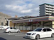 セブンイレブン（145m）