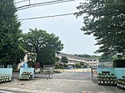 伊敷小学校（850m）