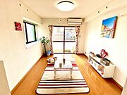 東南の角部屋、日当たりいいです