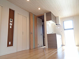 パステルスクエア C 1階ワンルームのリビング/ダイニング