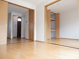 アヴァンス A205 2階2DKのリビング/ダイニング