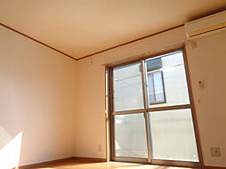 リバティハイツII 205 2階1Kのリビング/ダイニング