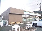 ファミリーマート　信楽牧東店