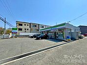 ファミリーマート　高槻芝生住宅前店