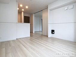 JR東海道・山陽本線 南彦根駅 3.6kmの賃貸アパート 3階1LDKのリビング/ダイニング