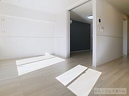 JR草津線 手原駅 徒歩4分の賃貸アパート 3階1LDKのリビング/ダイニング