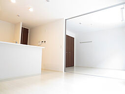 JR東海道・山陽本線 南彦根駅 徒歩15分の賃貸アパート 3階2LDKのリビング/ダイニング