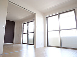 JR東海道・山陽本線 南彦根駅 徒歩23分の賃貸マンション 3階2LDKのリビング/ダイニング