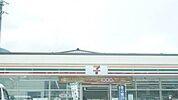 セブンイレブン 八幡鳴水店 415m