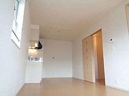 リクソーレII 201 2階2LDKのリビング/ダイニング