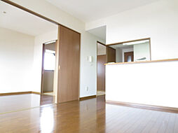 グリーン・セピア223 301 3階3LDKのリビング/ダイニング