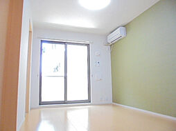 フロール南彦根 104 1階1SKのリビング/ダイニング