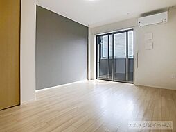 フェニックスII 105 1階1Kのリビング/ダイニング