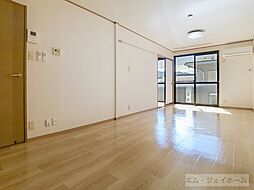 フローラ 202 2階2LDKのリビング/ダイニング