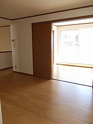 アパートメントくり 201 2階3LDKのリビング/ダイニング