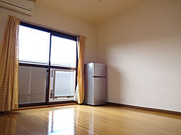 フォルサII号館 102 1階1Kのリビング/ダイニング