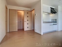 ビューティー・オアシス　II 201 2階2LDKのリビング/ダイニング