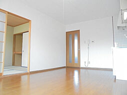 カルフールVI 202 2階2LDKのリビング/ダイニング