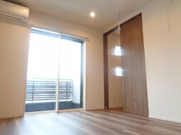 ラフィネ西今 208 2階1LDKのリビング/ダイニング