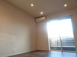 ラフィネ西今 202 2階1LDKのリビング/ダイニング