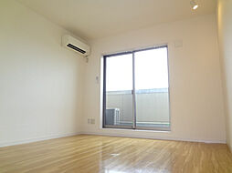 パラディ下坂 201 2階1Kのリビング/ダイニング