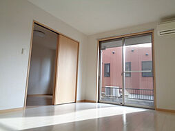 クレセント18 102 1階1LDKのリビング/ダイニング