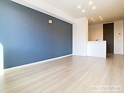 アンビエラ 0102 1階1LDKのリビング/ダイニング