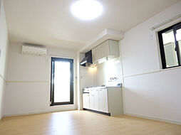 近江鉄道近江本線 彦根駅 徒歩15分の賃貸アパート 3階1LDKのリビング/ダイニング