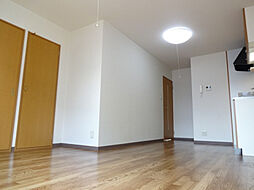 近江鉄道八日市線 八日市駅 4kmの賃貸アパート 1階1LDKのリビング/ダイニング