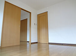 近江鉄道近江本線 八日市駅 4kmの賃貸マンション 1階2DKのリビング/ダイニング