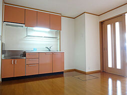 近江鉄道近江本線 愛知川駅 徒歩9分の賃貸アパート 1階2DKのリビング/ダイニング