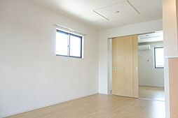 近江鉄道近江本線 八日市駅 3.6kmの賃貸アパート 2階2LDKのリビング/ダイニング