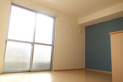 メイプルコート 301 3階2LDKのリビング/ダイニング