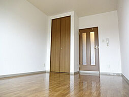 アースマーシーマンション 212 2階1Kのリビング/ダイニング