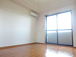 レイクデッキys 207 2階1Kのリビング/ダイニング