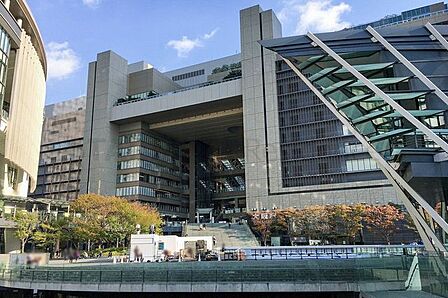 大阪駅(JR西日本 大阪環状線) 徒歩14分。 1120m